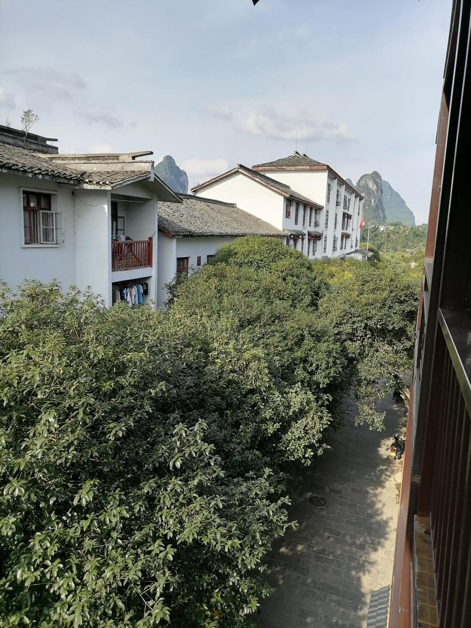 Lazzy Inn Yangshuo Exterior photo